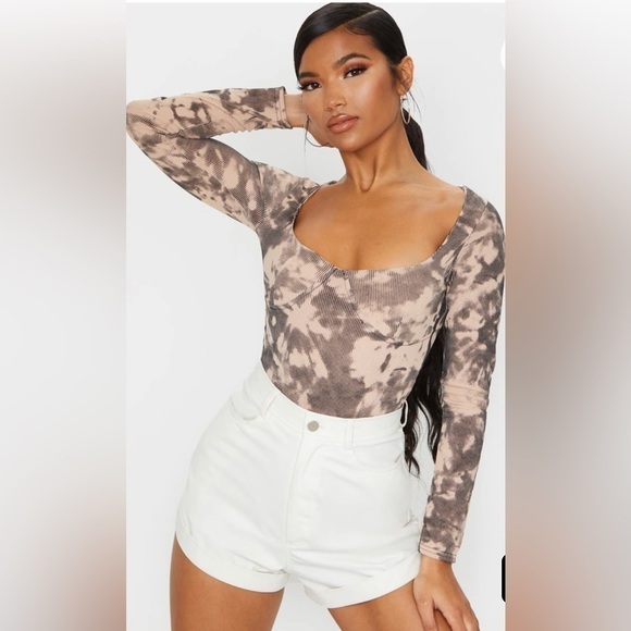 Pretty Little Thing Beige Tie Dye Bodysuit Size US 6 - Picture 1 of 7